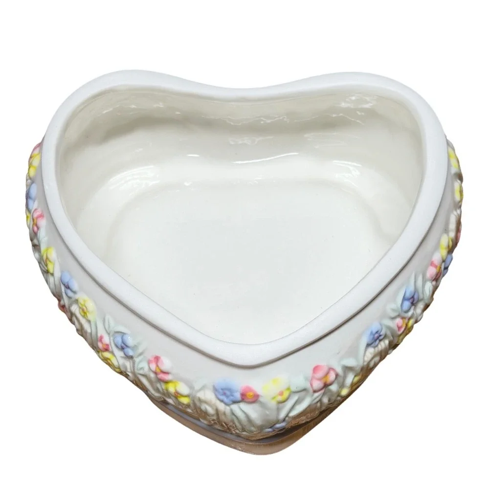Vintage Heart Shaped Ceramic Trinket Box Pierced Lattice Lid Floral Relief White